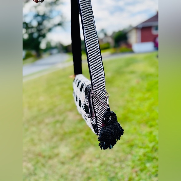 Black Swan Beaded Shoulder Bag – Black & White Houndstooth with Swan Charm - Picture 8 of 12